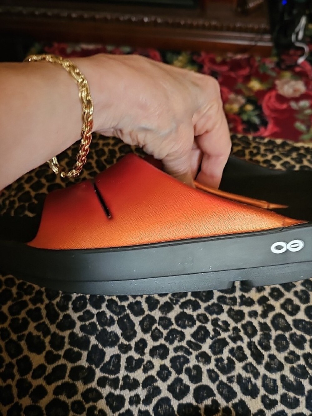 OOFOS Red Slide Sandals - Picture 4 of 11